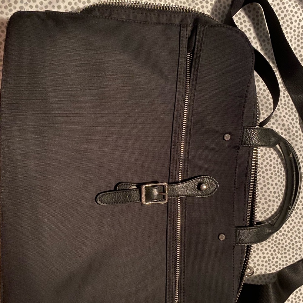 SUNDAY CLEARANCE 🤩 Steve Madden laptop bag